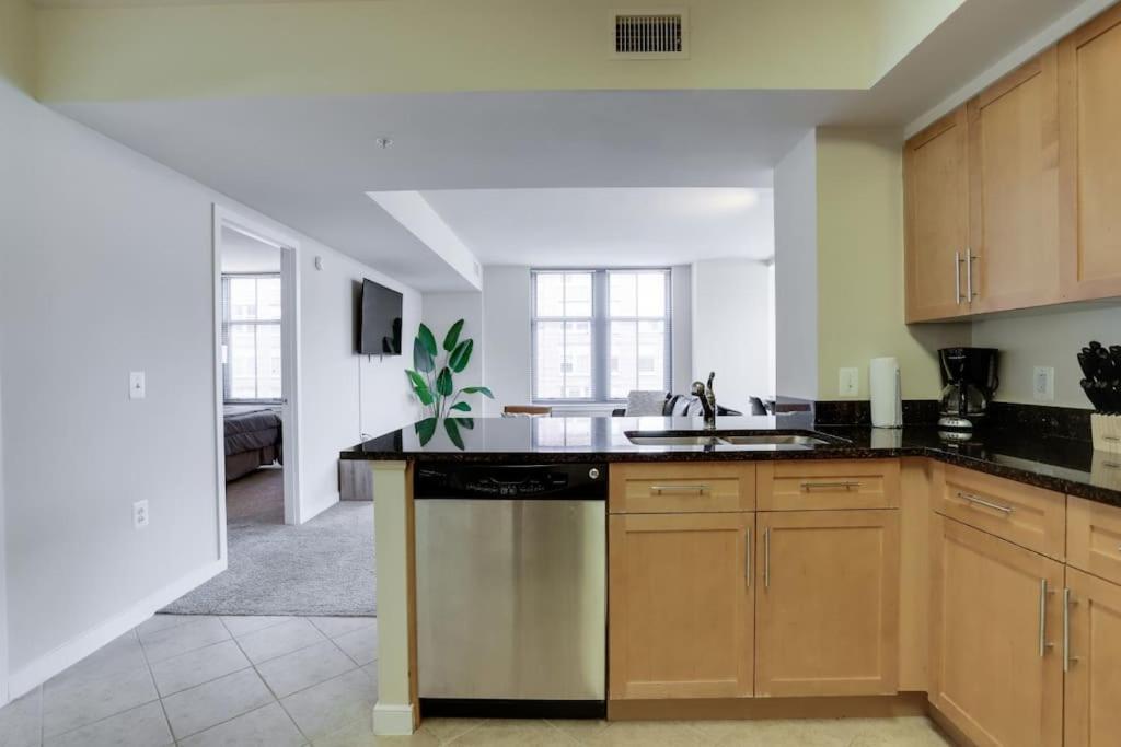 Fantastic 2 Bedroom Condo At Pentagon City Arlington Eksteriør billede